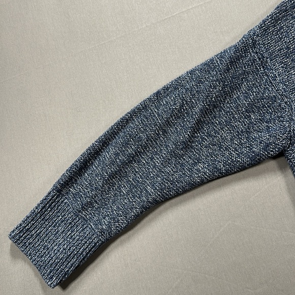 Everlane The Link-Stitch Relaxed Fit V-Neck Knit Sweater; Heathered Blue - Large - Picture 8 of 13